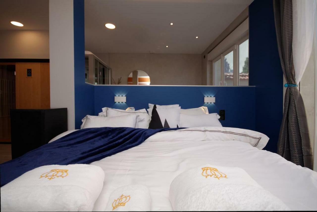 Mv Suite & Spa Reims Esterno foto