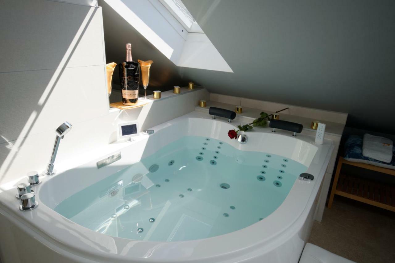 Mv Suite & Spa Reims Esterno foto