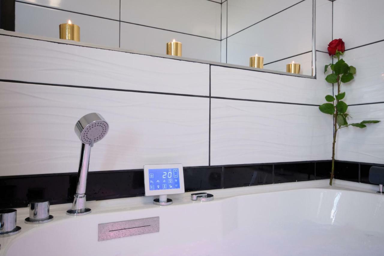 Mv Suite & Spa Reims Esterno foto